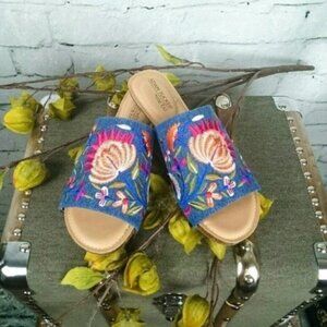 Adam Tucker for Me Too Niko Embroidered Slides Size 6